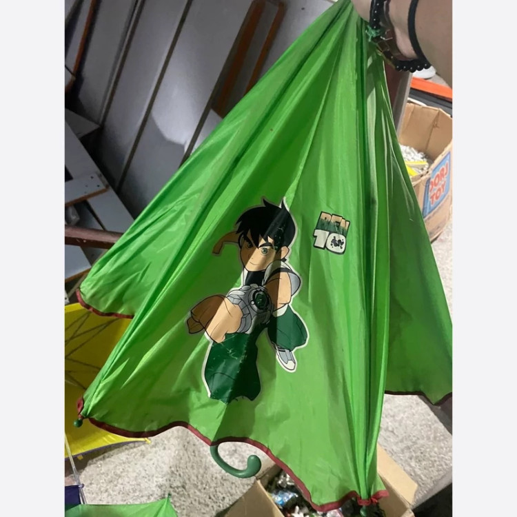 چتر بچگانه در 2 مدل رنگبندی
