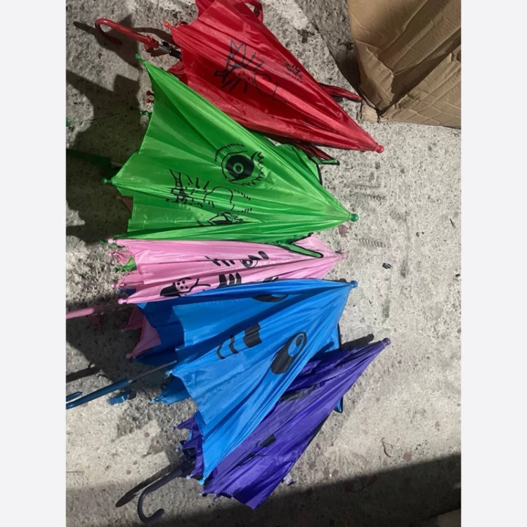 چتر بچگانه در 2 مدل رنگبندی